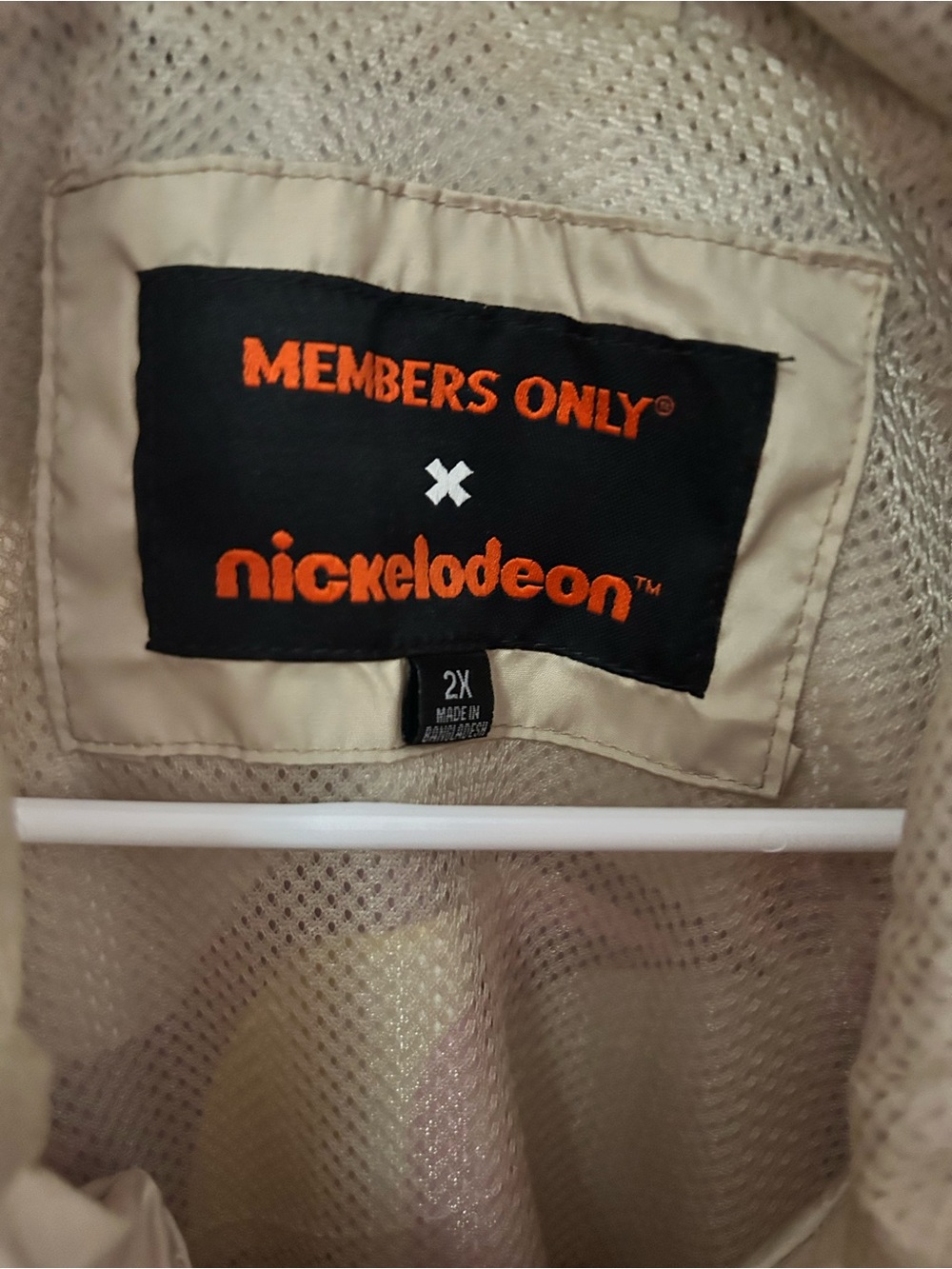 Members Only 2024 SpongeBob Nickelodeon collab “Stay Cool” windbreaker - Picture 2 of 9